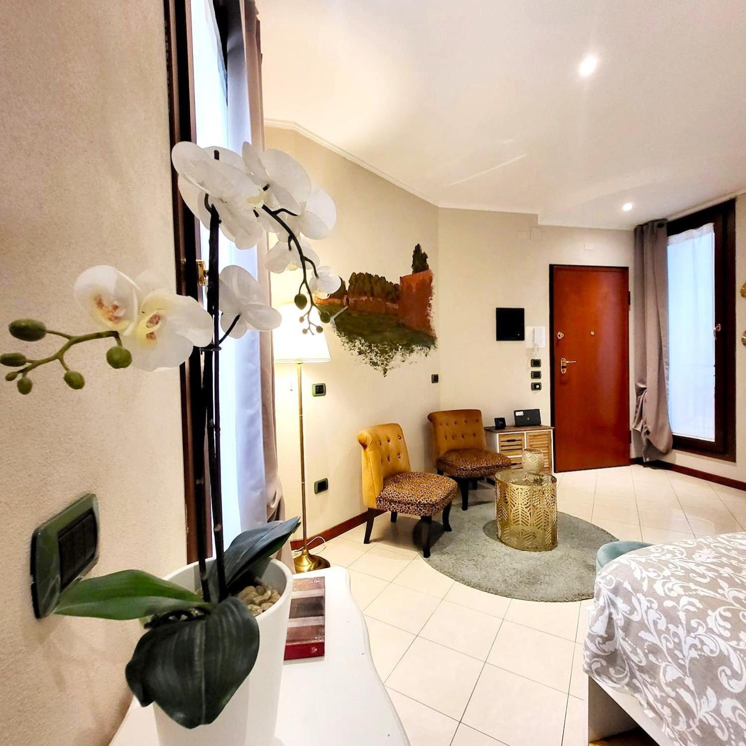 A Due Passi Dal Castello Apartment Ferrara Exterior photo