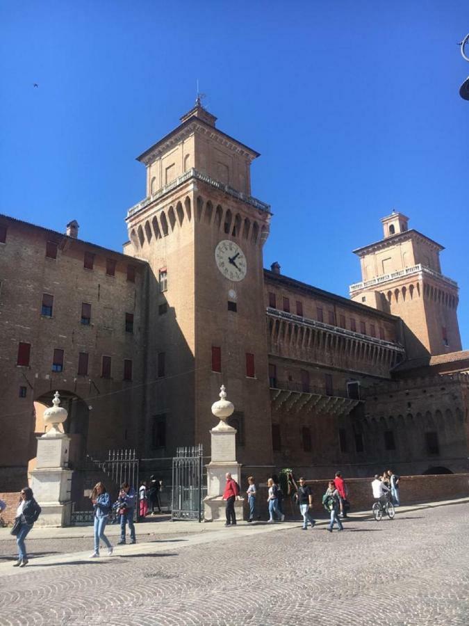 A Due Passi Dal Castello Apartment Ferrara Exterior photo